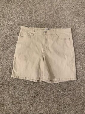 Code Bleu High-Rise Denim Shorts Size 16 GUC